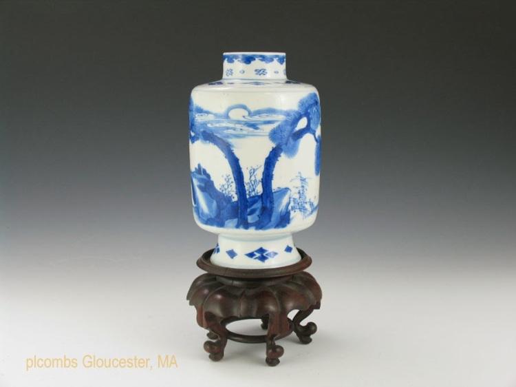 Early 18th C. Chinese Kangxi vase