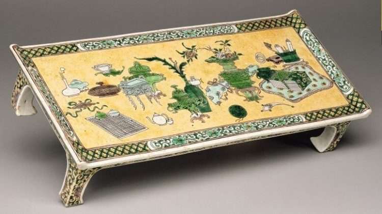 Kangxi Famille Jaune-Verte Miniature Table