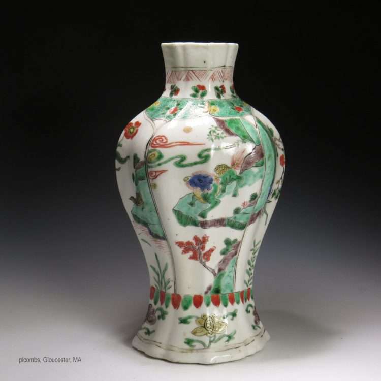 Kangxi Famille verte vase