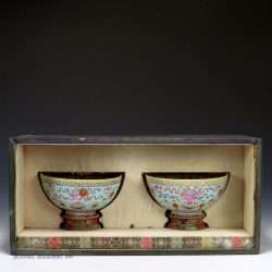 Pair Cased Republican Period Famille Rose Bowls