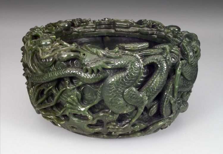 Chinese Spinach jade Dragon basin