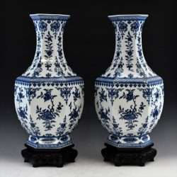 Fake Qianlong porcelain vases