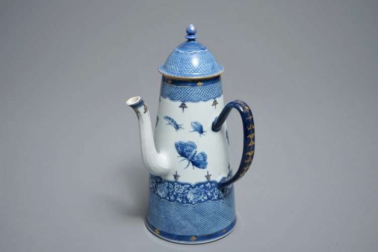 Qianlong Chocolate Pot