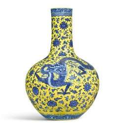 qianlong dragon vase