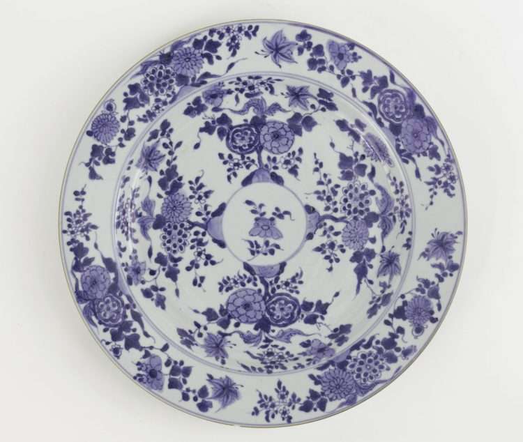 Kangxi porcelain dish