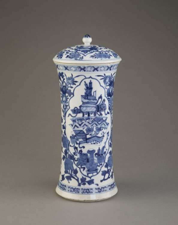 Kangxi porcelain jar