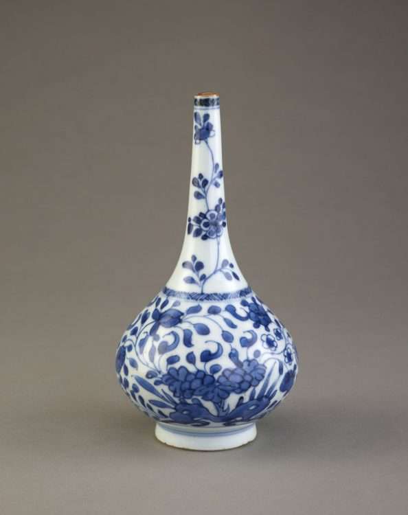 Kangxi porcelain sprinkler