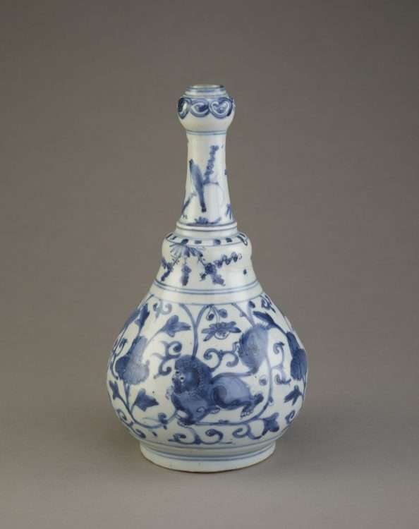 Kangxi porcelain vase