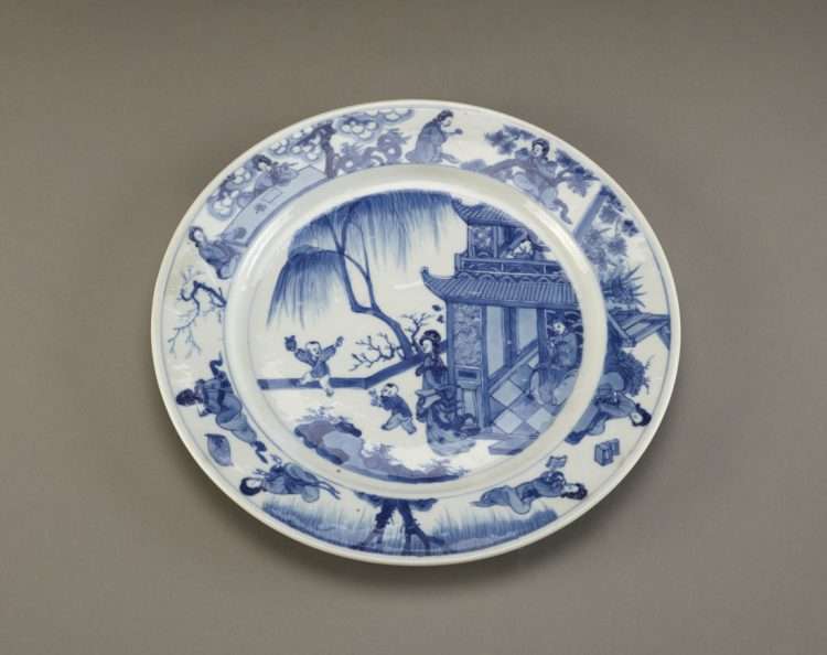 Kangxi porcelain dish