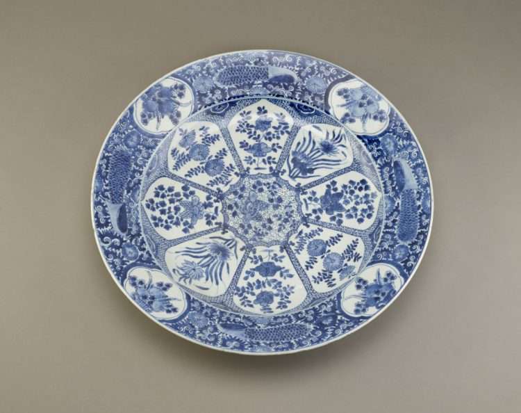 Kangxi porcelain dish