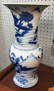 blue and white yenyen vase 2