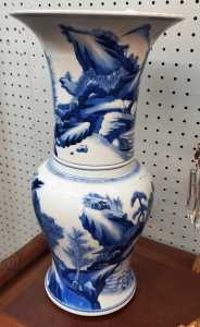 blue and white yenyen vase 1