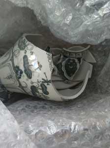 BrokenVase