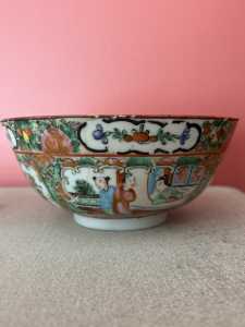 1 Photo   Rose Medalion Bowl