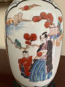 2 Photo  Pair Asian Lamps BMC BAYH 2