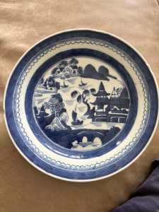 1 Photo SIGN3ED Blue and White Canton dish signed