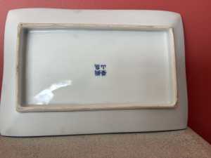 4 Photos Blue and White Square Plate 7086