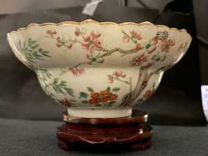 2 Photo Mr. Bry. tree fluted edge bowl N 27, 2025 2 Photo Mr. Bry. tree fluted edge bowl N 27, 2025