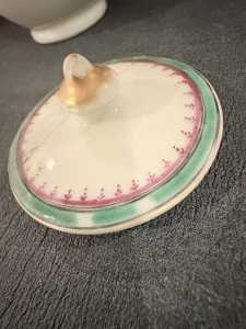 2 Lid Photos creamer 8550 2 Lid Photos creamer 8550