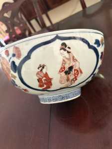 3 Japanese Imari Bowl 9.5 in d. 3 Japanese Imari Bowl 9.5 in d.