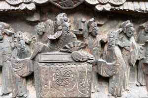 Carving Center Figure