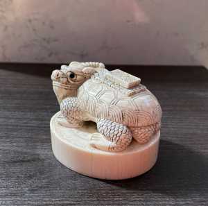 Japanese ivory netsuke seal 5