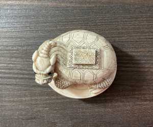 Japanese ivory netsuke seal 5b