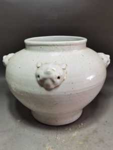 Korean jar