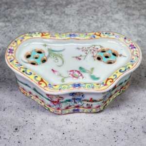 boite a grillons en porcelaine de chine du 19eme siecle