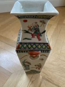 vintage chinesische vase mit tierhenkeln (1)