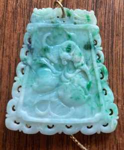 Jade pendant bat & peaches2 Jade pendant bat & peaches2