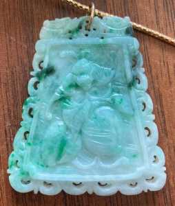 Jade pendant bat & peaches Jade pendant bat & peaches