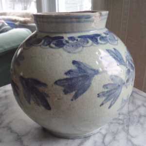 ANTIQUE STONEWARE VASE JAR LIKELY KOREAN DETAIL