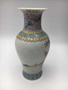 CHINESE VASE.  LADY WITH FAN. BACK